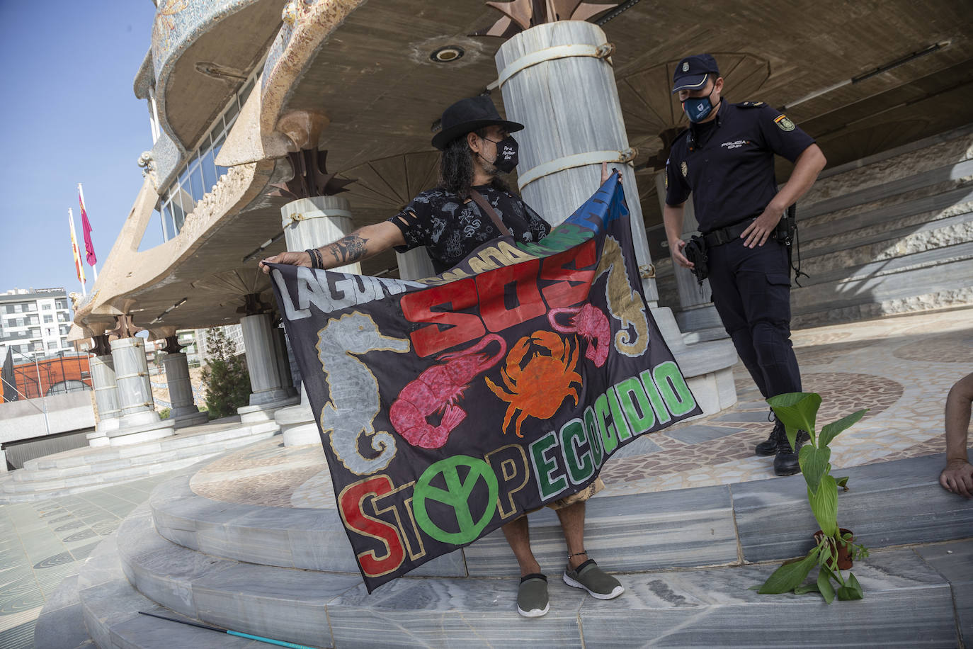 Fotos: La plataforma de la ILP del Mar Menor busca 175.000 firmas más