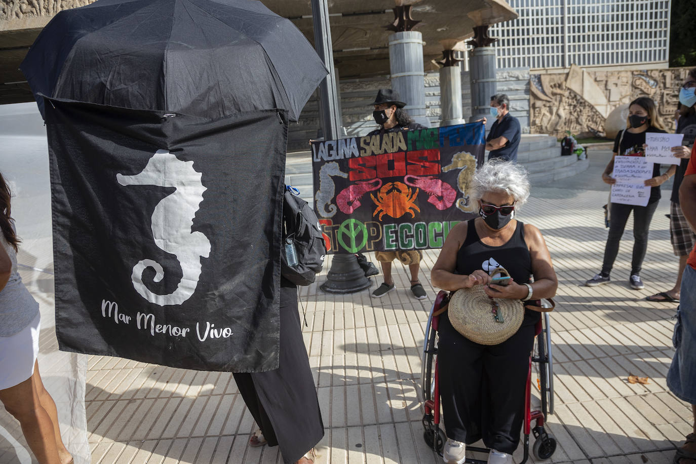 Fotos: La plataforma de la ILP del Mar Menor busca 175.000 firmas más