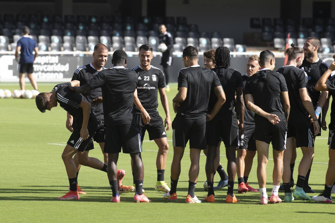 Fotos: Okazaki ya entrena con el Efesé