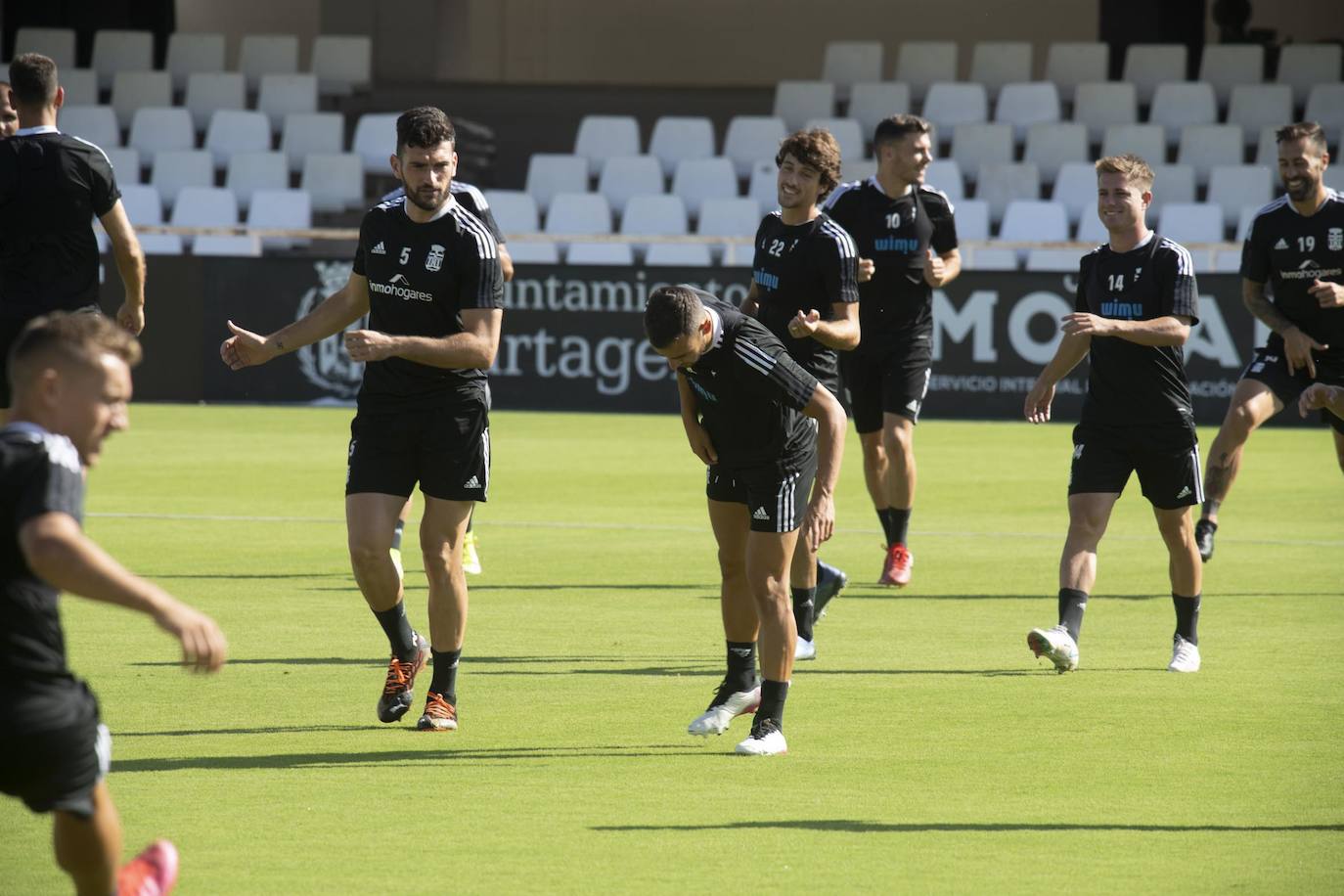 Fotos: Okazaki ya entrena con el Efesé
