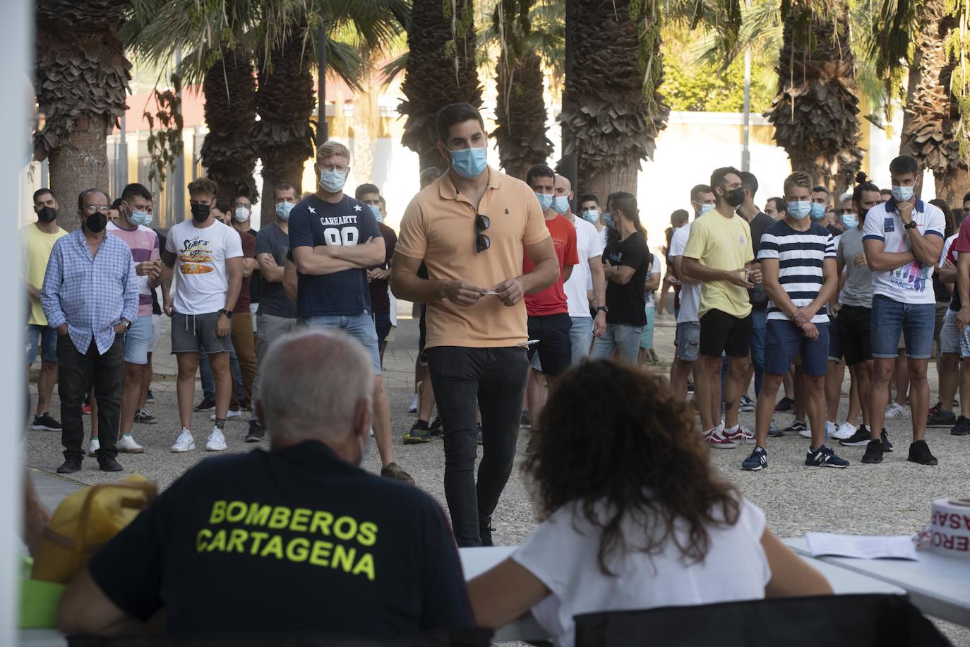 Fotos: Más de 400 aspirantes inician las oposiciones a Bombero en Cartagena