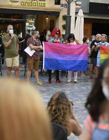 Imagen secundaria 2 - Protesta contra las agresiones homófobas en Cartagena