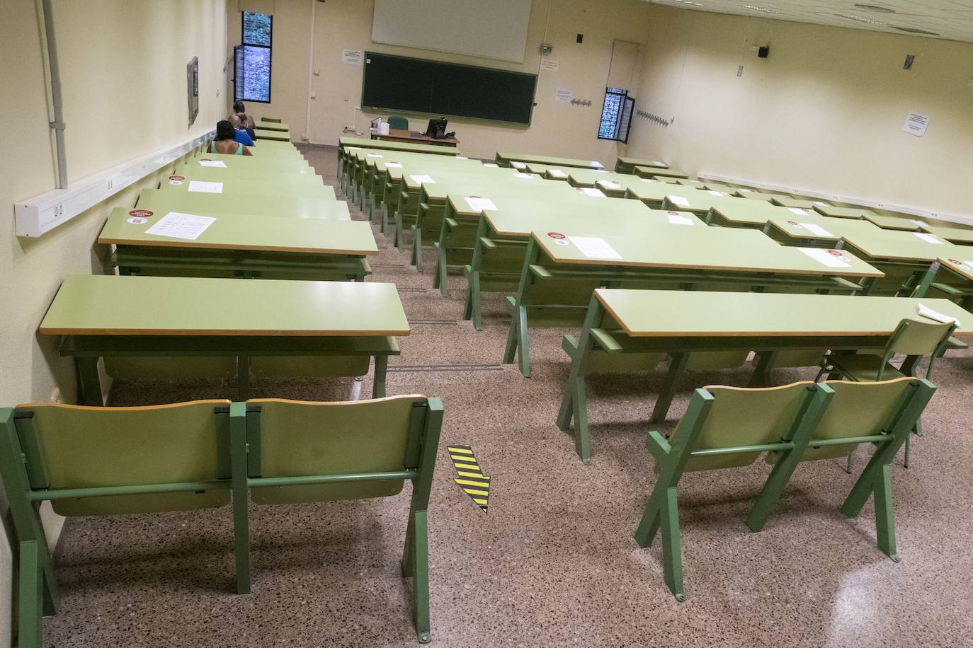 Fotos: Correos celebra este domingo las pruebas de examen para cubrir 68 puestos fijos en la Región de Murcia