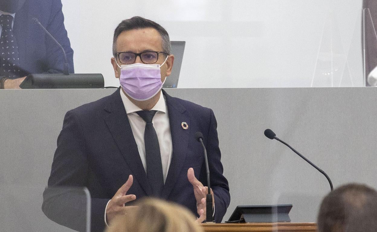 Diego Conesa durante una intervención en la Asamblea Regional en una imagen de archivo. 