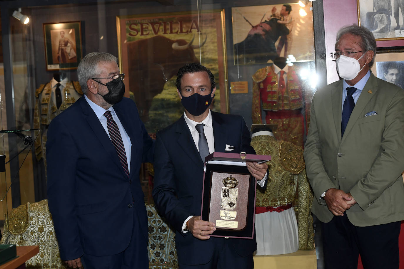 Fotos: Homenaje a Rafaelillo del Real Club Taurino de Murcia