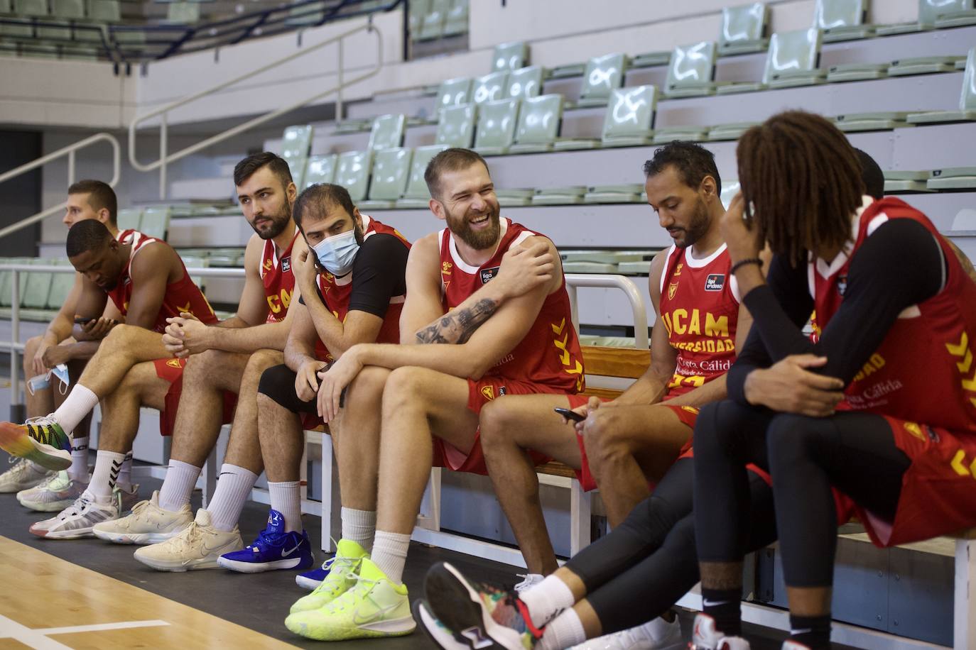 Fotos: Los jugadores del UCAM CB posan en el &#039;Media Day&#039;