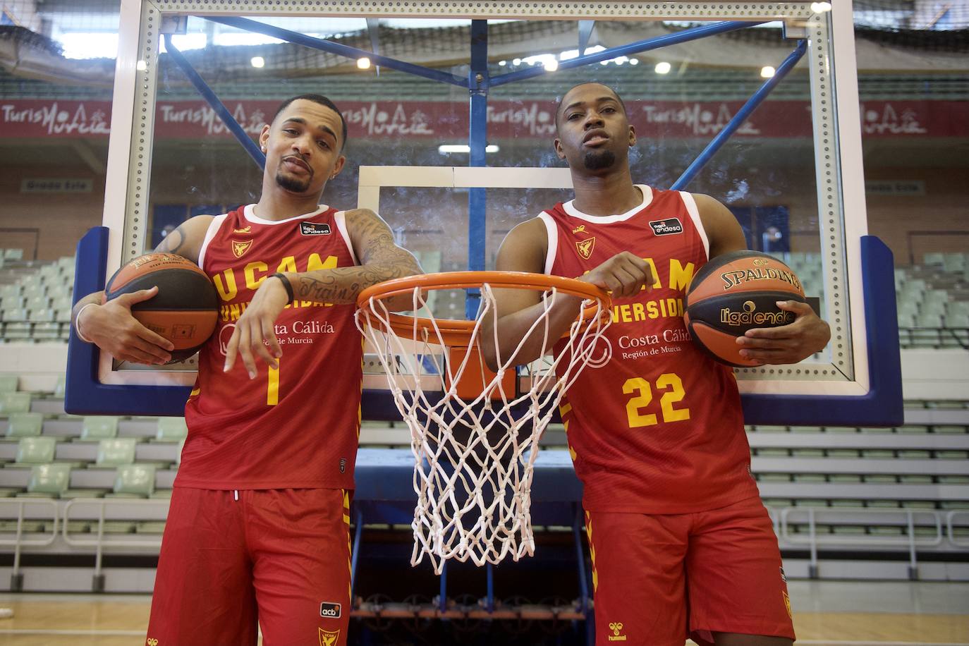 Fotos: Los jugadores del UCAM CB posan en el &#039;Media Day&#039;