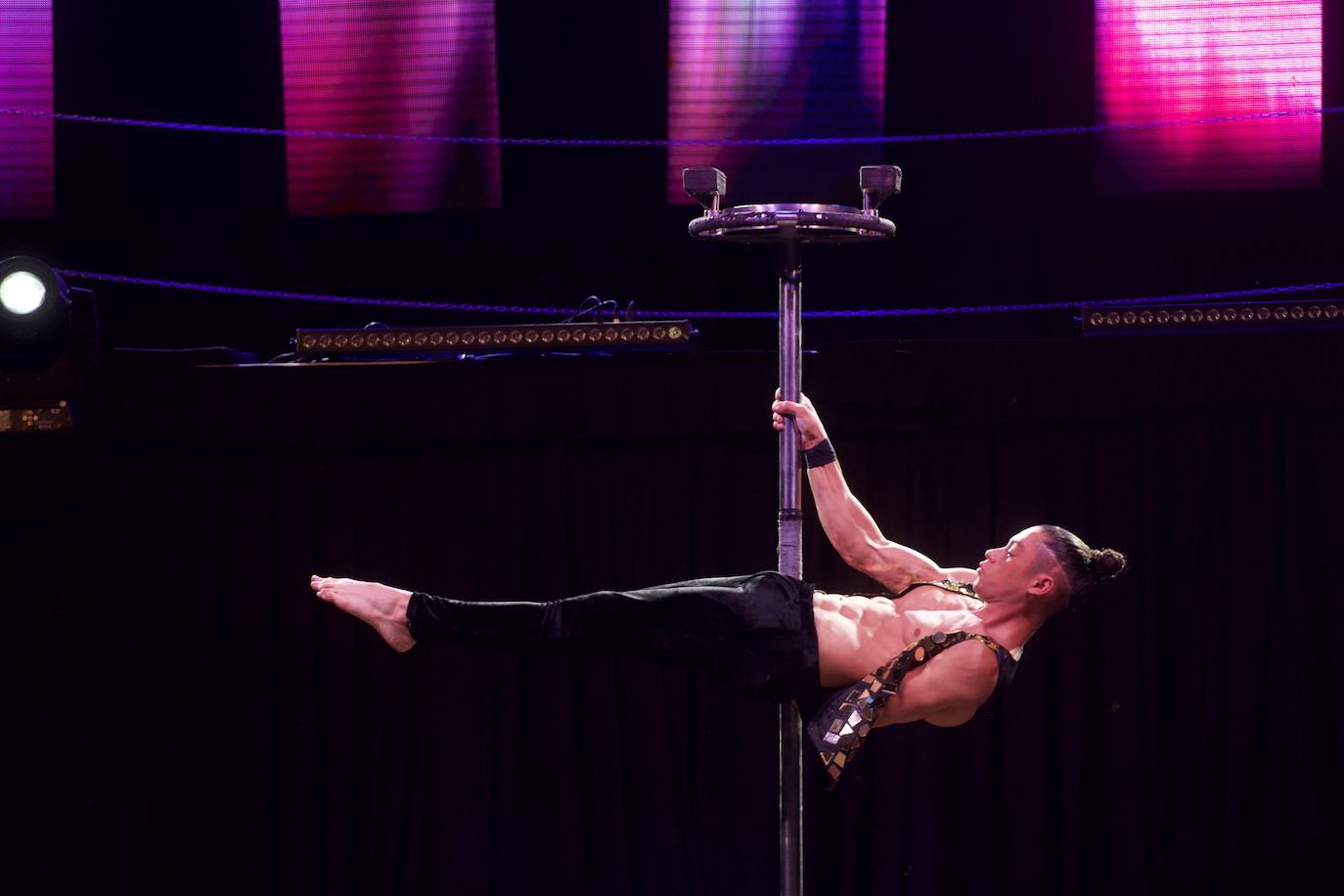 Fotos: El musical The Talent cierra el recinto ferial del Cuartel de Artillería de Murcia