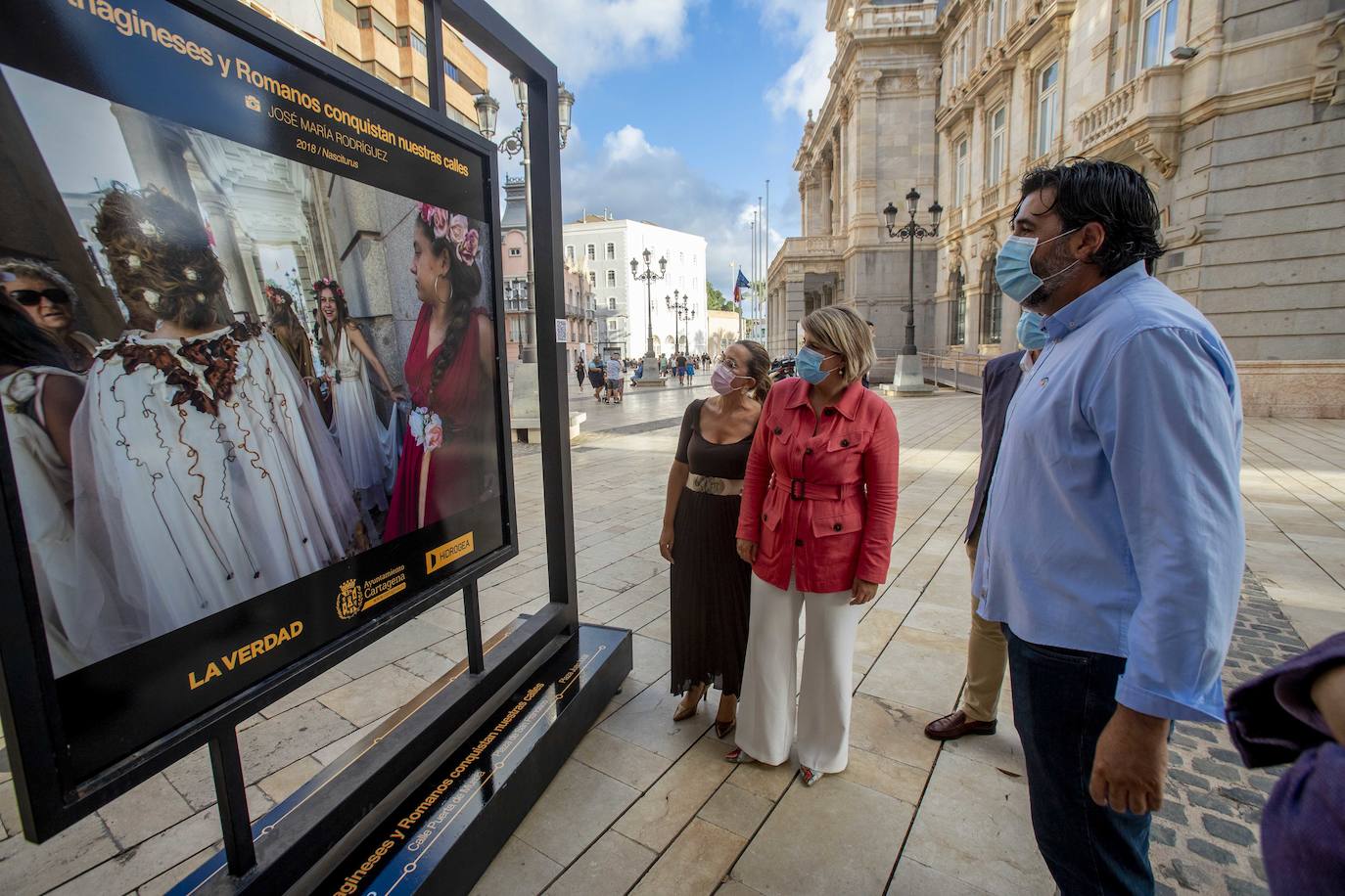 Fotos: Las fiestas de Cartagena se retratan en la calle