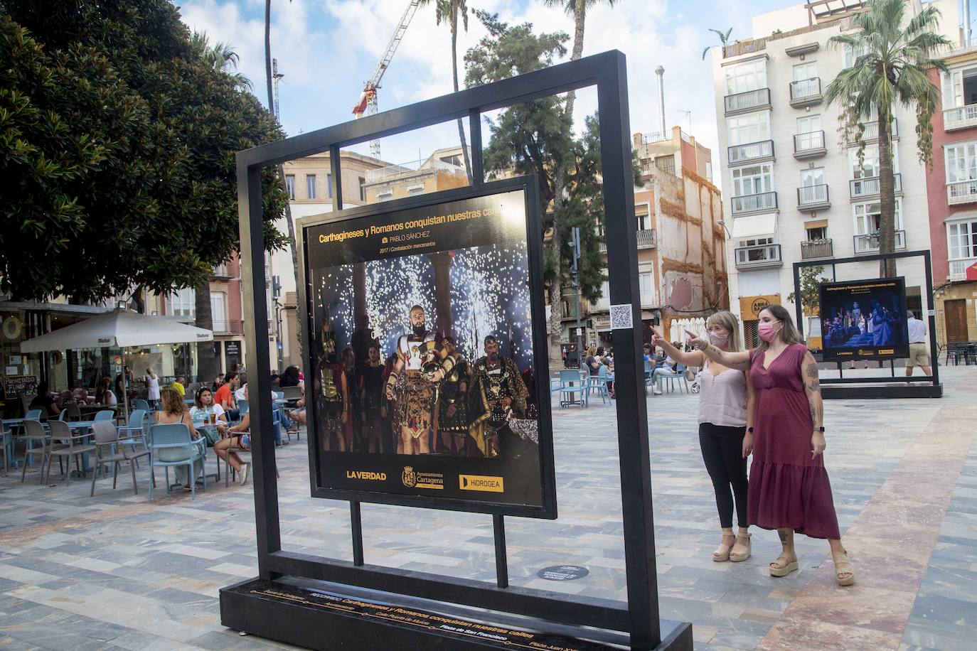 Fotos: Las fiestas de Cartagena se retratan en la calle