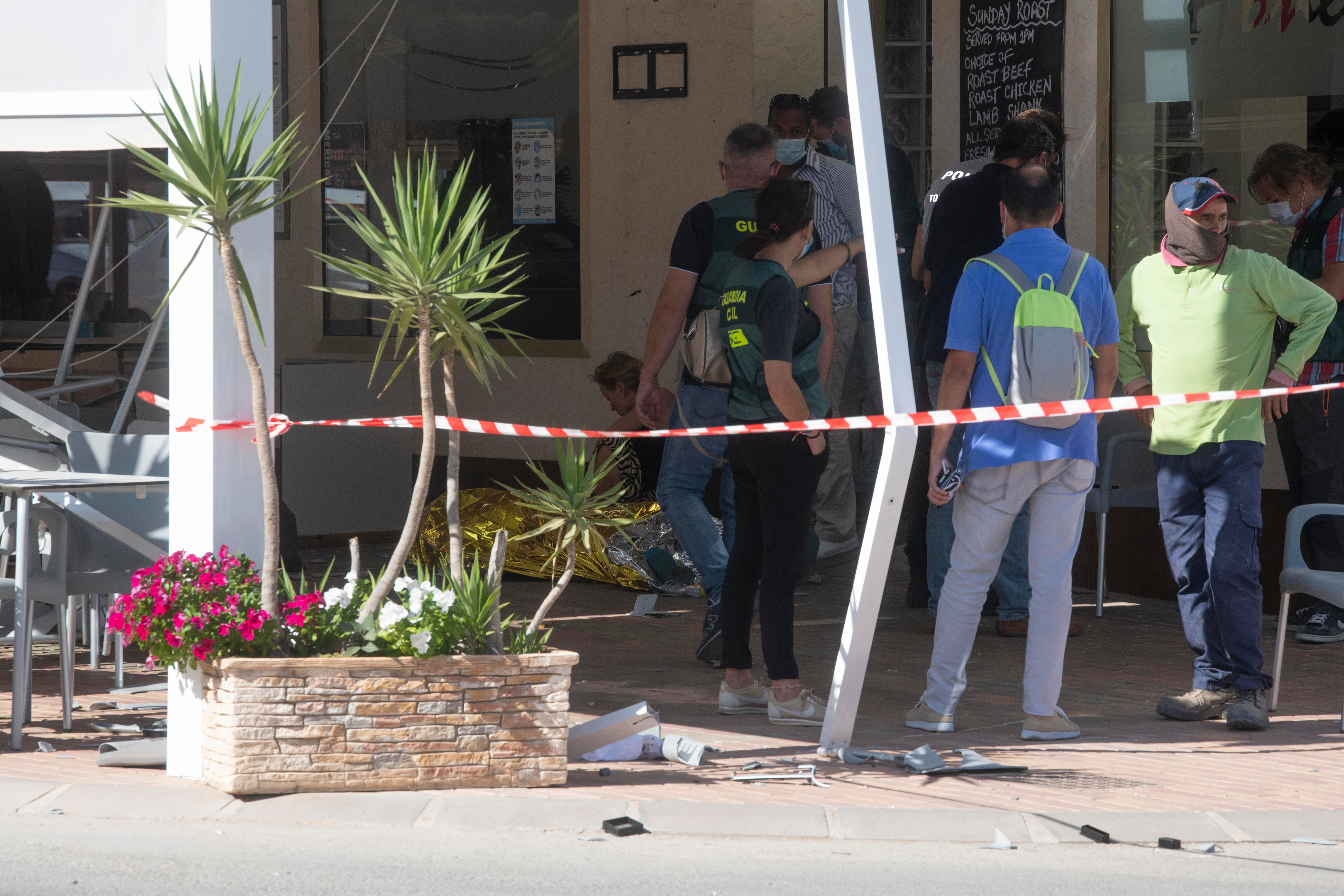 Fotos: Dos muertos en un atropello múltiple en la terraza de un bar de Torre Pacheco
