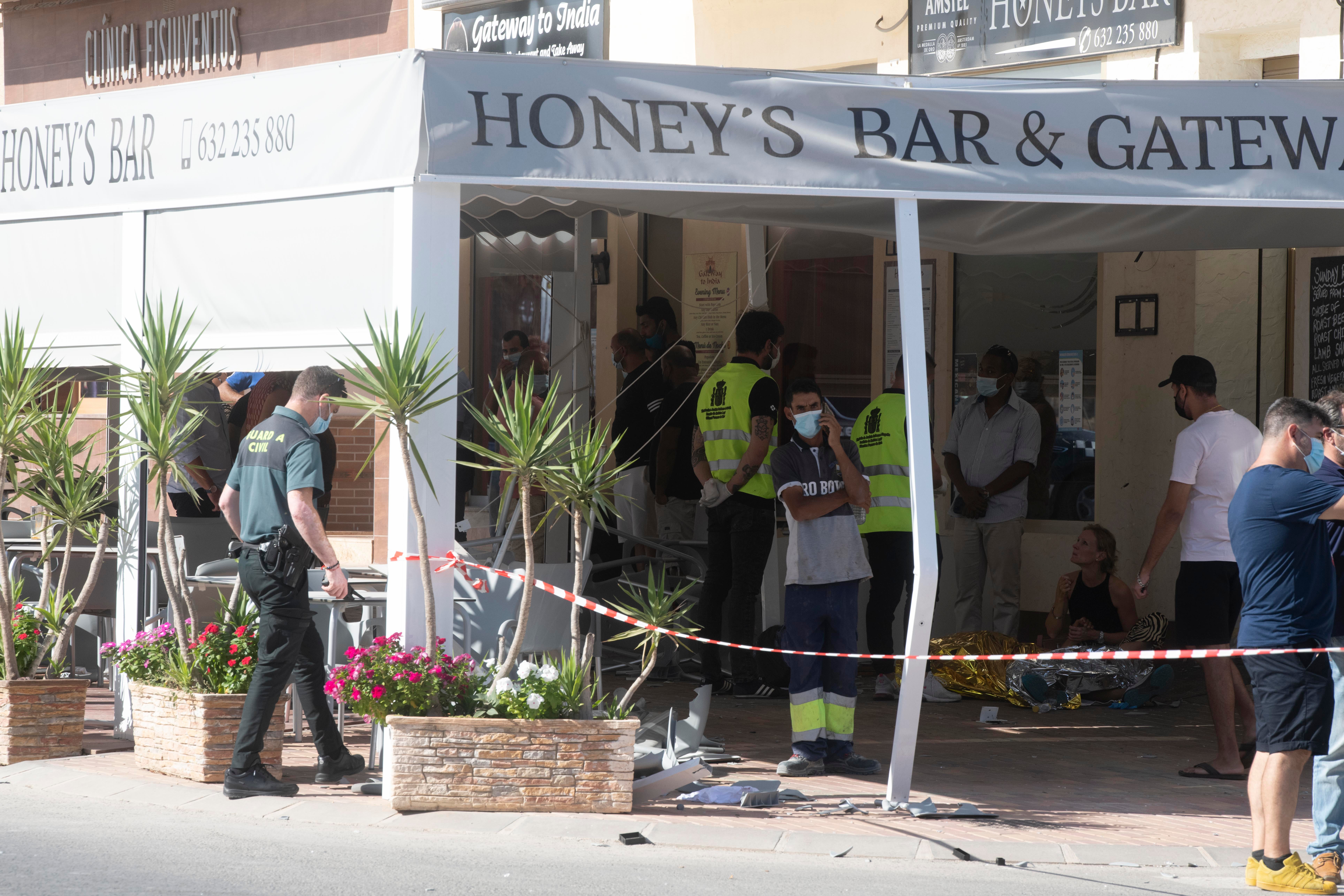 Fotos: Dos muertos en un atropello múltiple en la terraza de un bar de Torre Pacheco