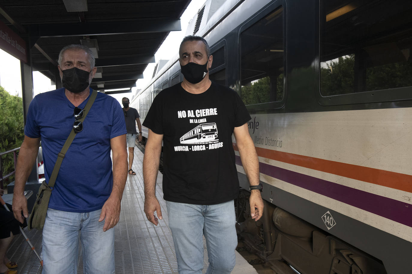 Fotos: Alcantarilla también rechaza el cierre del servicio de Cercanías