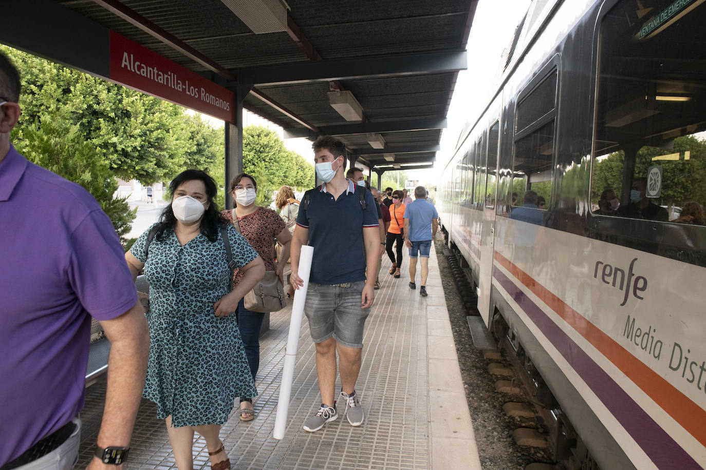 Fotos: Alcantarilla también rechaza el cierre del servicio de Cercanías