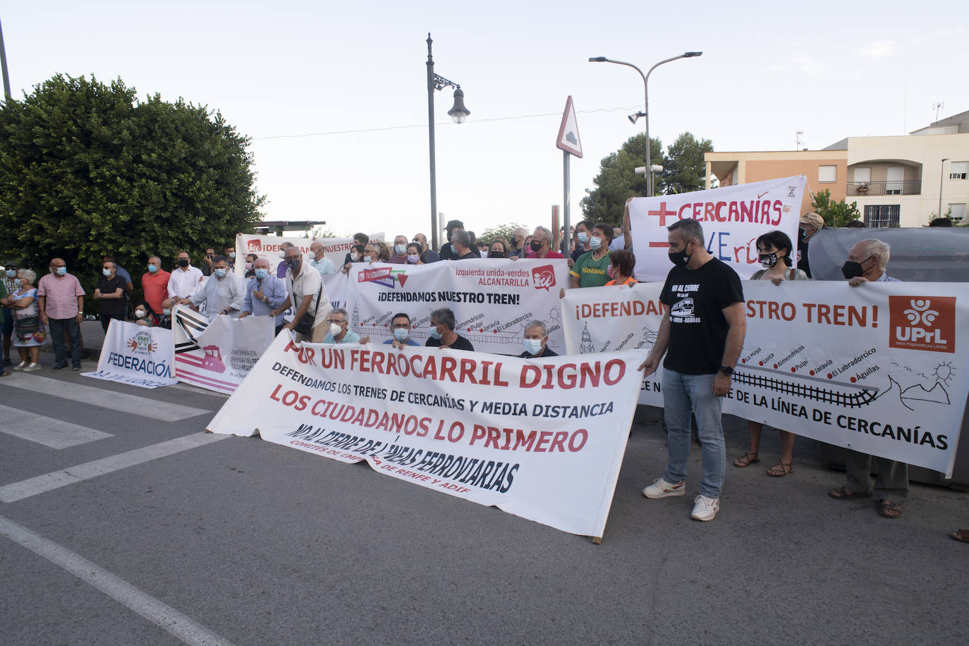 Fotos: Alcantarilla también rechaza el cierre del servicio de Cercanías
