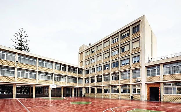Colegio Hermanos Maristas La Fuensanta. Edificio: Actual Colegio Maristas La Merced Fuensanta de Murcia. Años 1964-1971. Arquitectos: Pedro Pan da Torre y José Fonseca Llamedo.