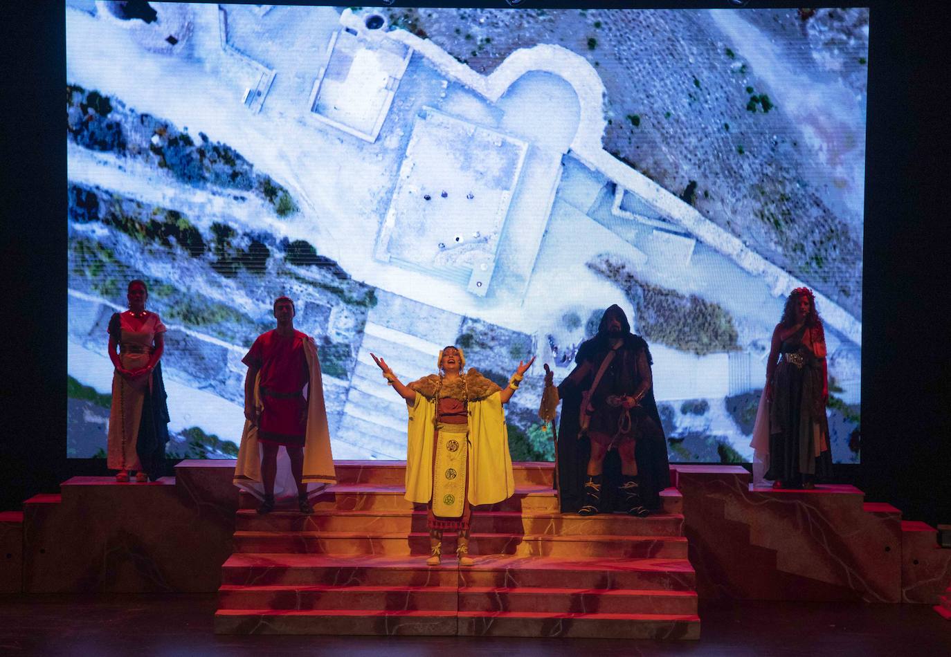 Fotos: Encendido del Fuego Sagrado y pregón de las Fiestas de Carthagineses y Romanos