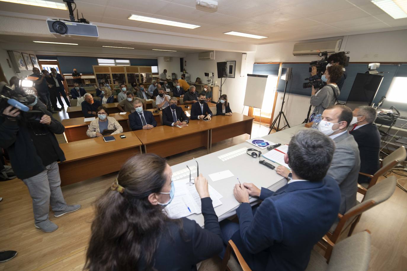 Fotos: El comisario europeo visita el Mar Menor