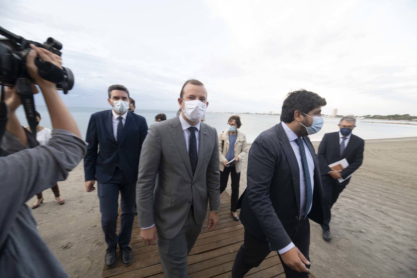 Fotos: El comisario europeo visita el Mar Menor