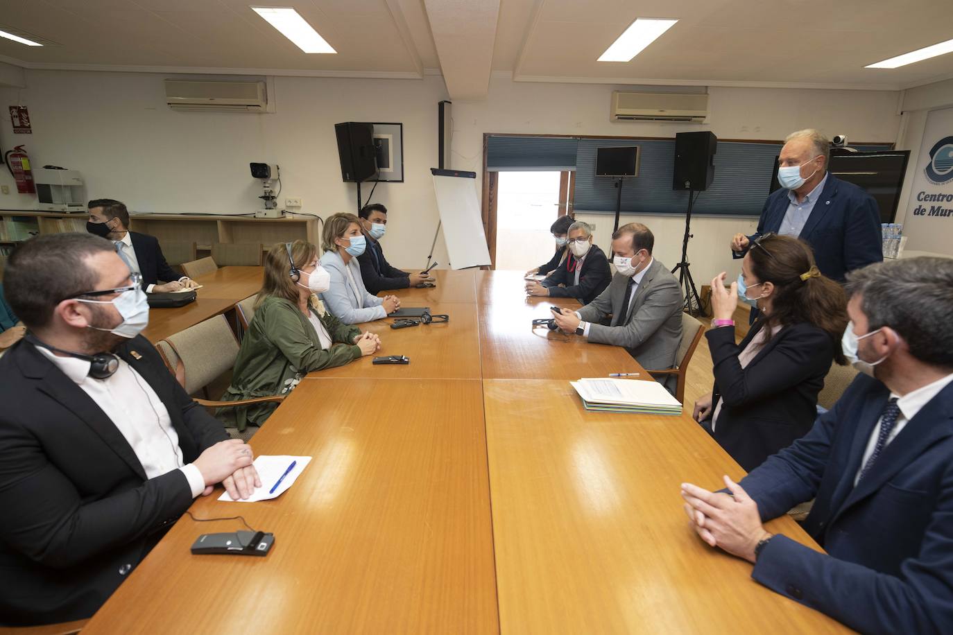 Fotos: El comisario europeo visita el Mar Menor