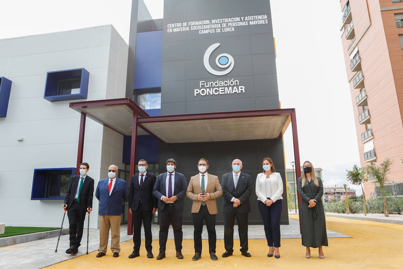 Fotos: Poncemar abre su centro de día para ancianos en el campus universitario de Lorca