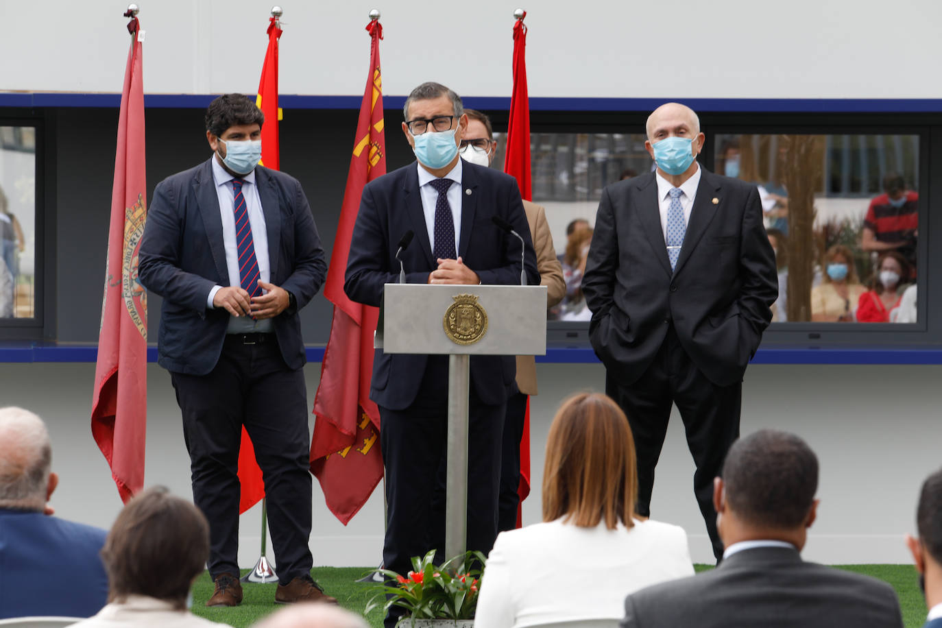 Fotos: Poncemar abre su centro de día para ancianos en el campus universitario de Lorca