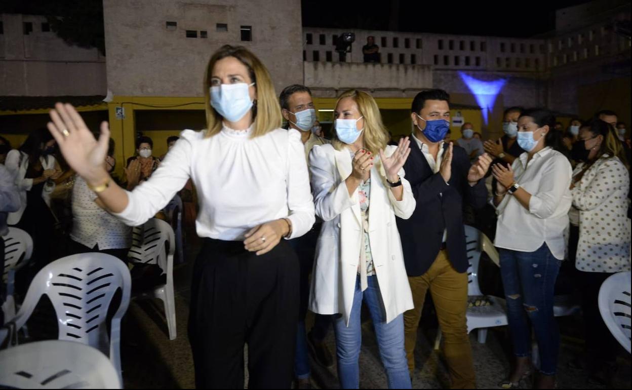 De izquierda a derecha, Patricia Fernández, Marcos Ortuño, Ana Beltrán y José Miguel Luengo, a su llegada al acto del PP en Archena.