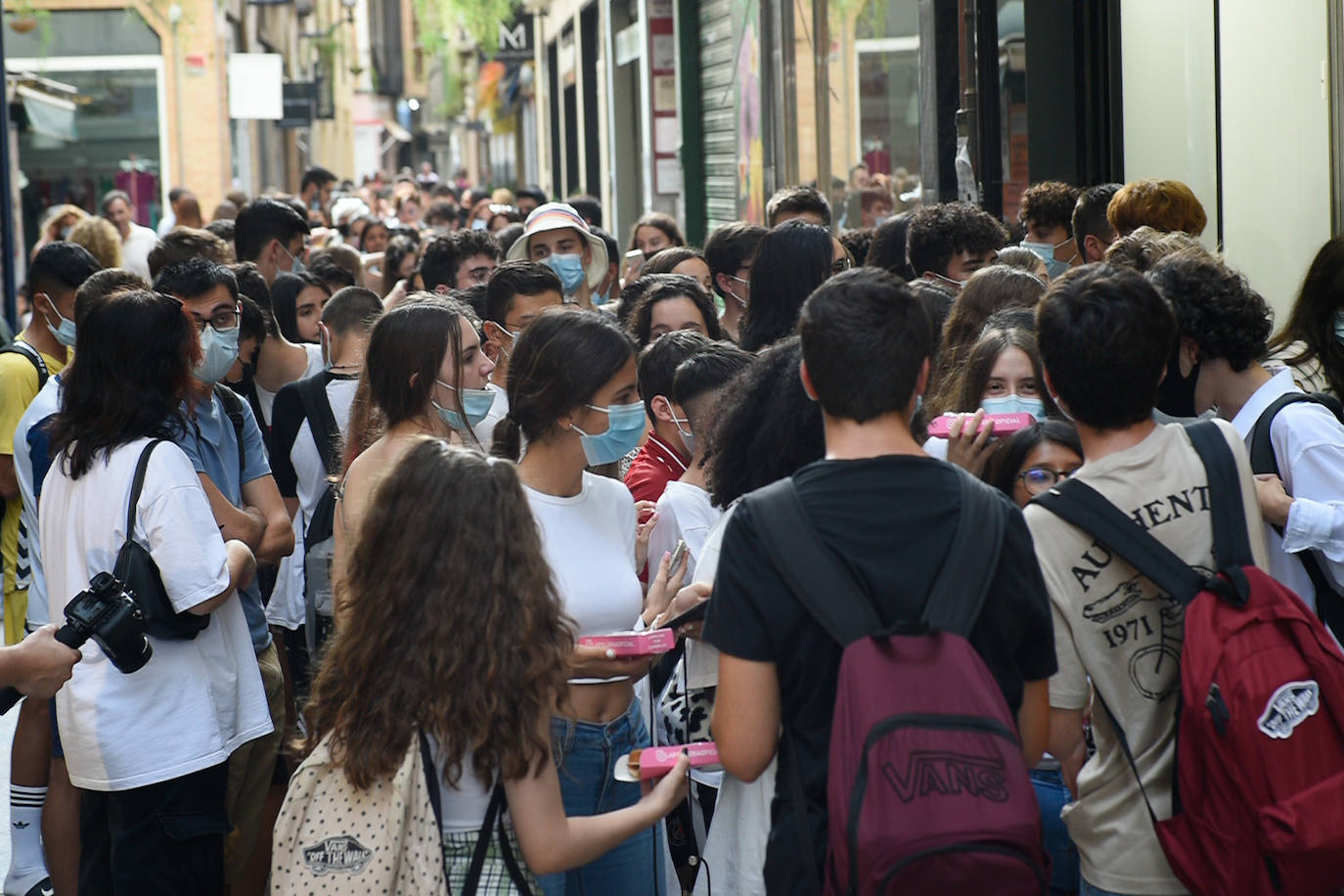 Fotos: La Pollería inaugura en Murcia sus particulares gofres