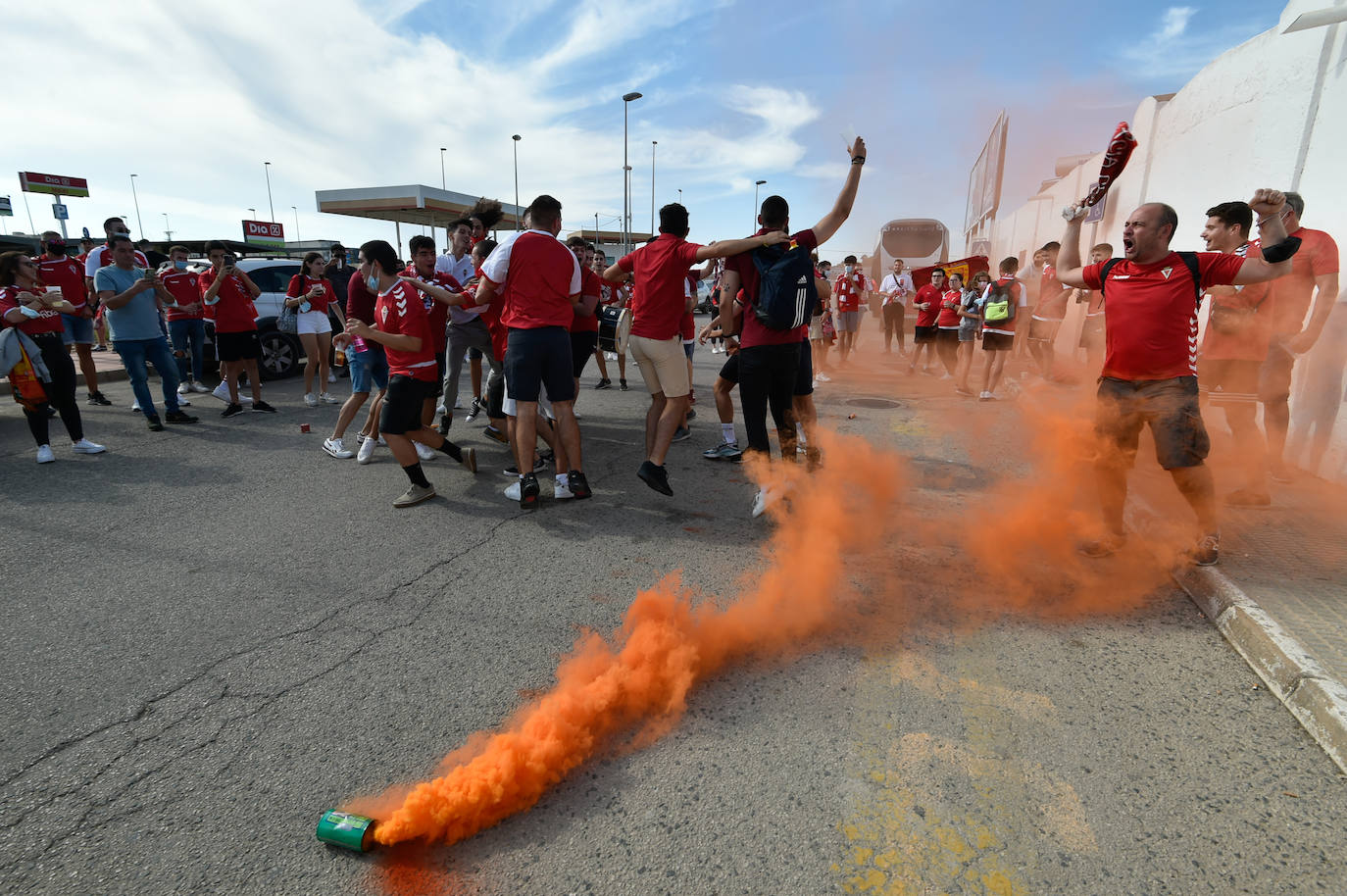 Fotos: Recibimiento de la afición al Real Murcia en San Javier
