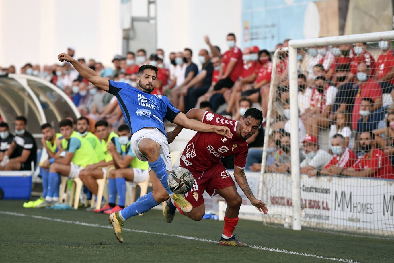 Los jugadores del Mar Menor celebrando el gol de la victoria.
