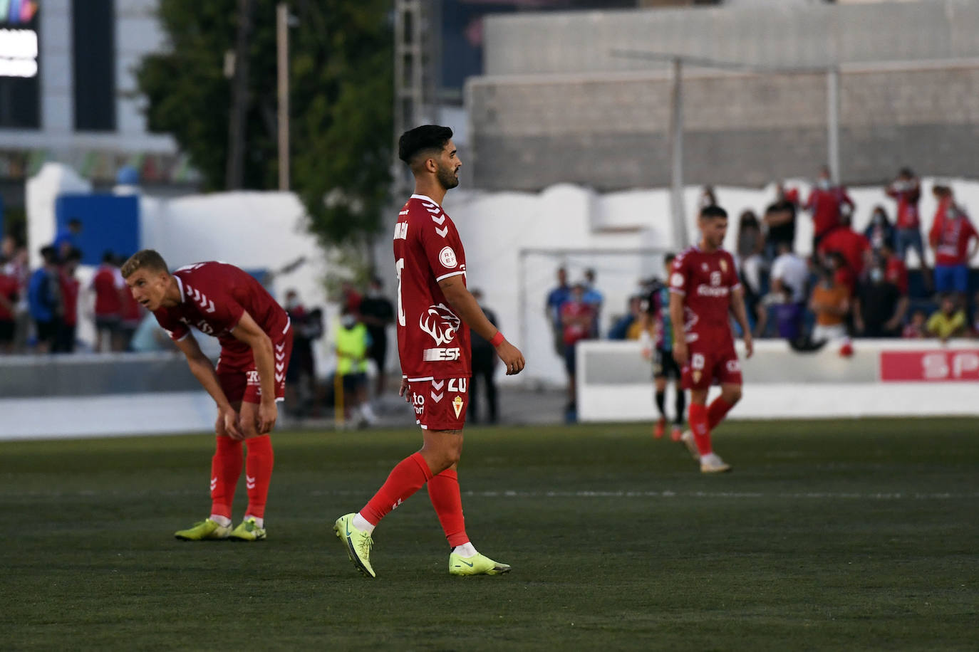 Los jugadores del Mar Menor celebrando el gol de la victoria.