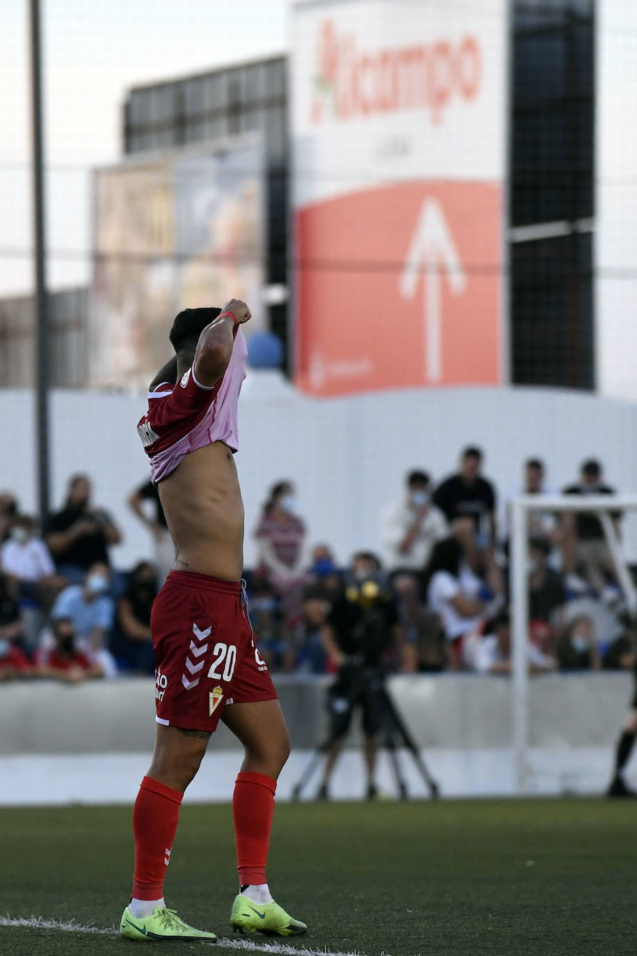 Los jugadores del Mar Menor celebrando el gol de la victoria.