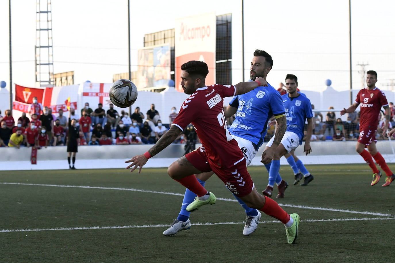 Los jugadores del Mar Menor celebrando el gol de la victoria.