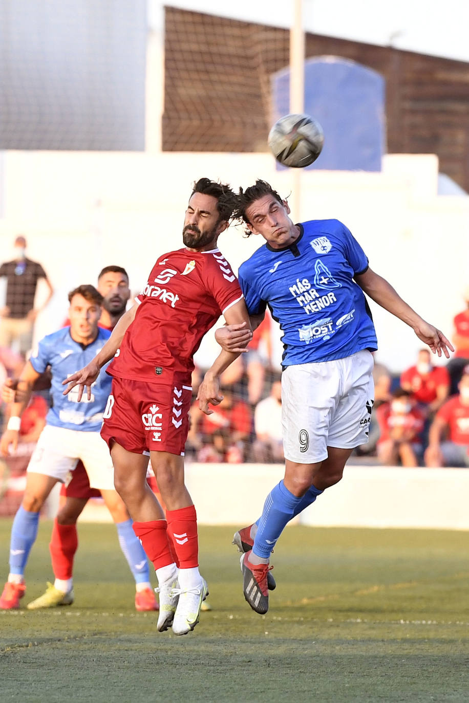 Los jugadores del Mar Menor celebrando el gol de la victoria.