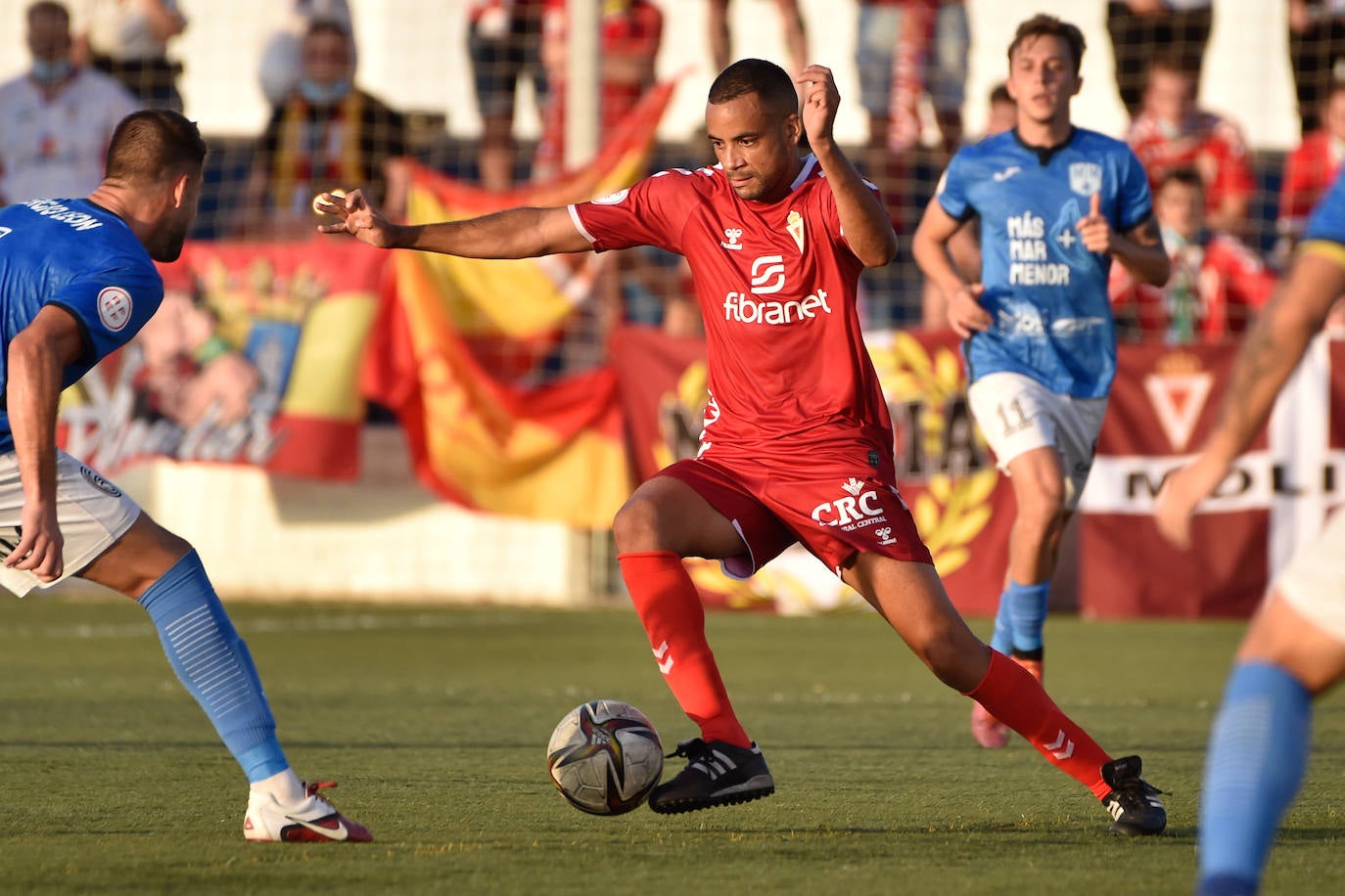 Los jugadores del Mar Menor celebrando el gol de la victoria.