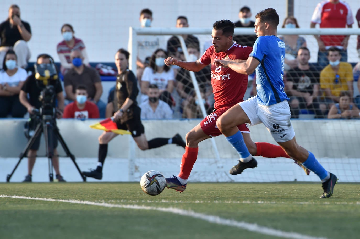 Los jugadores del Mar Menor celebrando el gol de la victoria.