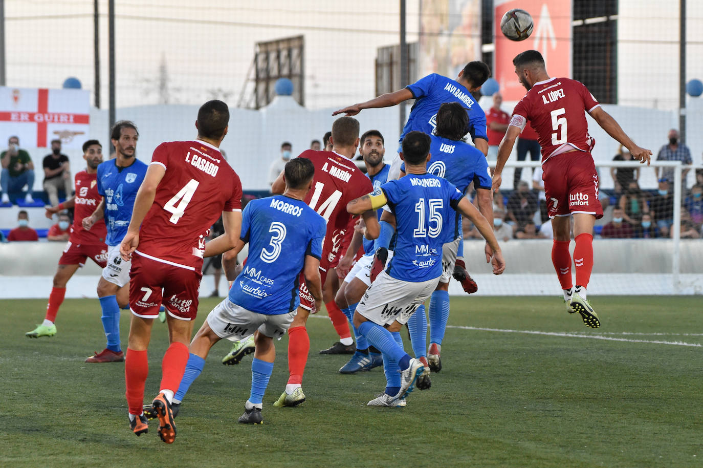 Los jugadores del Mar Menor celebrando el gol de la victoria.