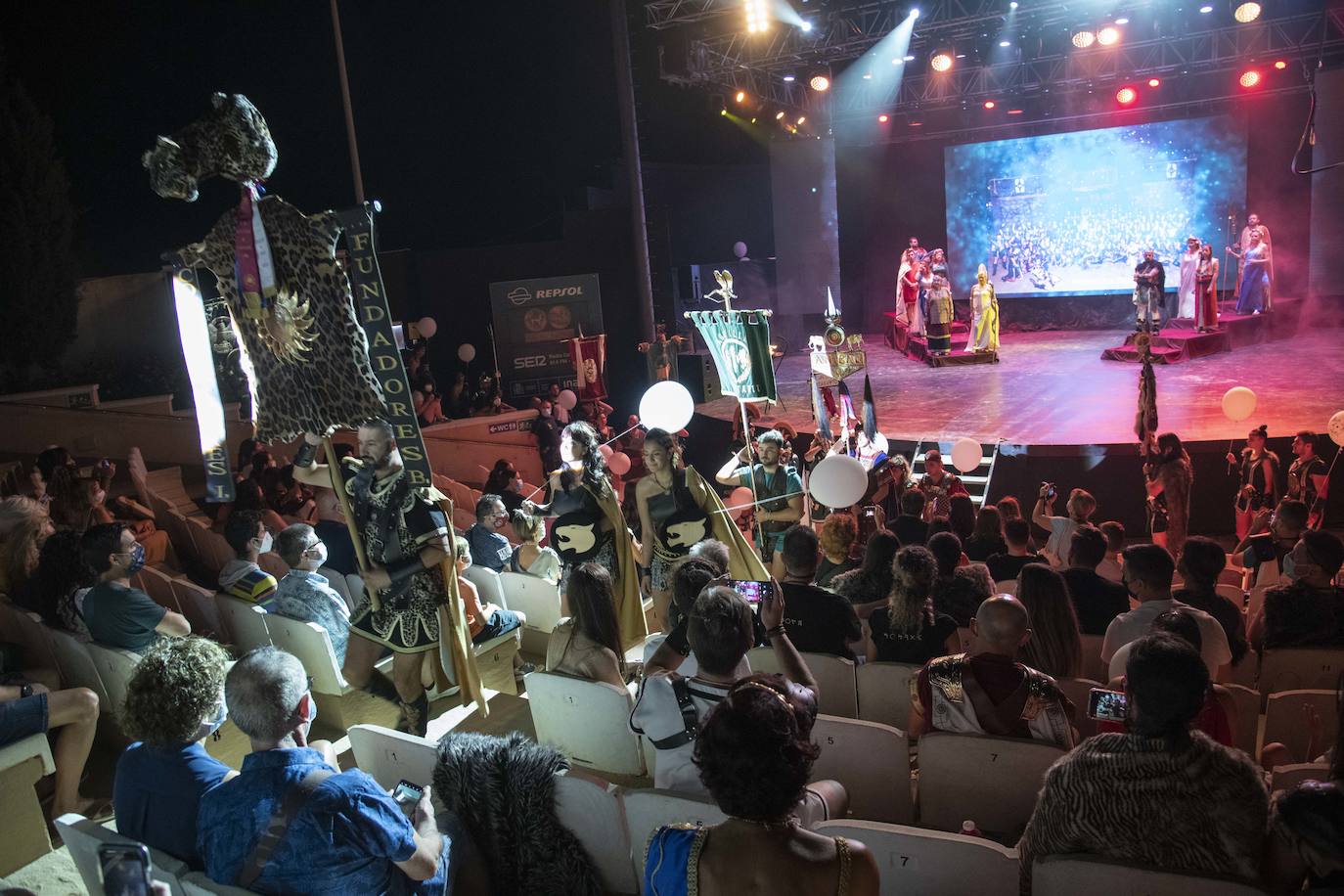 Fotos: Carthagineses y romanos se despiden con el apagado del fuego sagrado