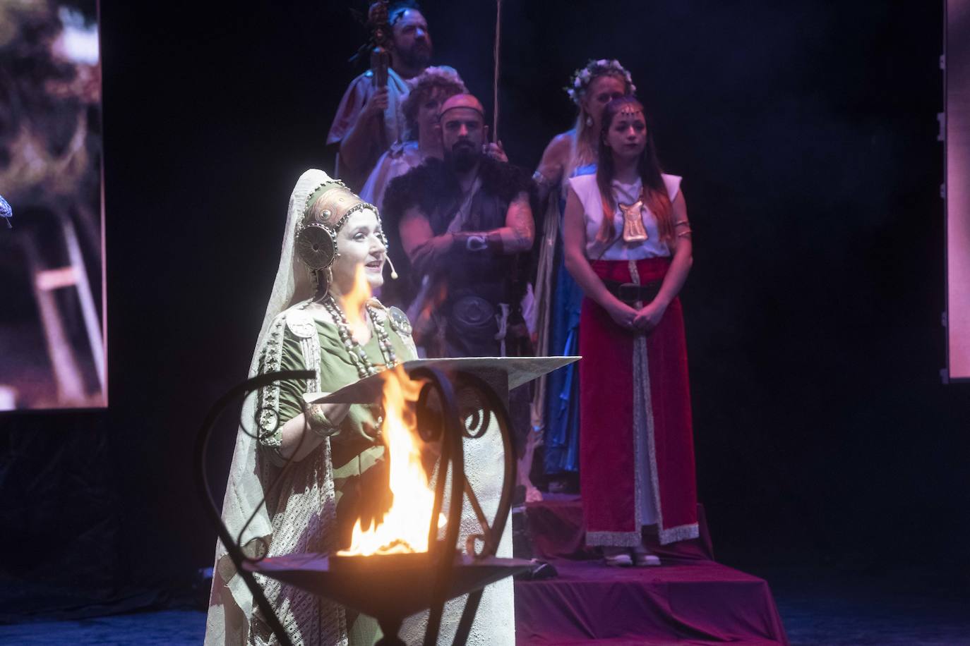 Fotos: Carthagineses y romanos se despiden con el apagado del fuego sagrado