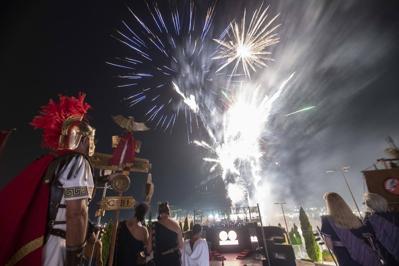 Fotos: Carthagineses y romanos se despiden con el apagado del fuego sagrado