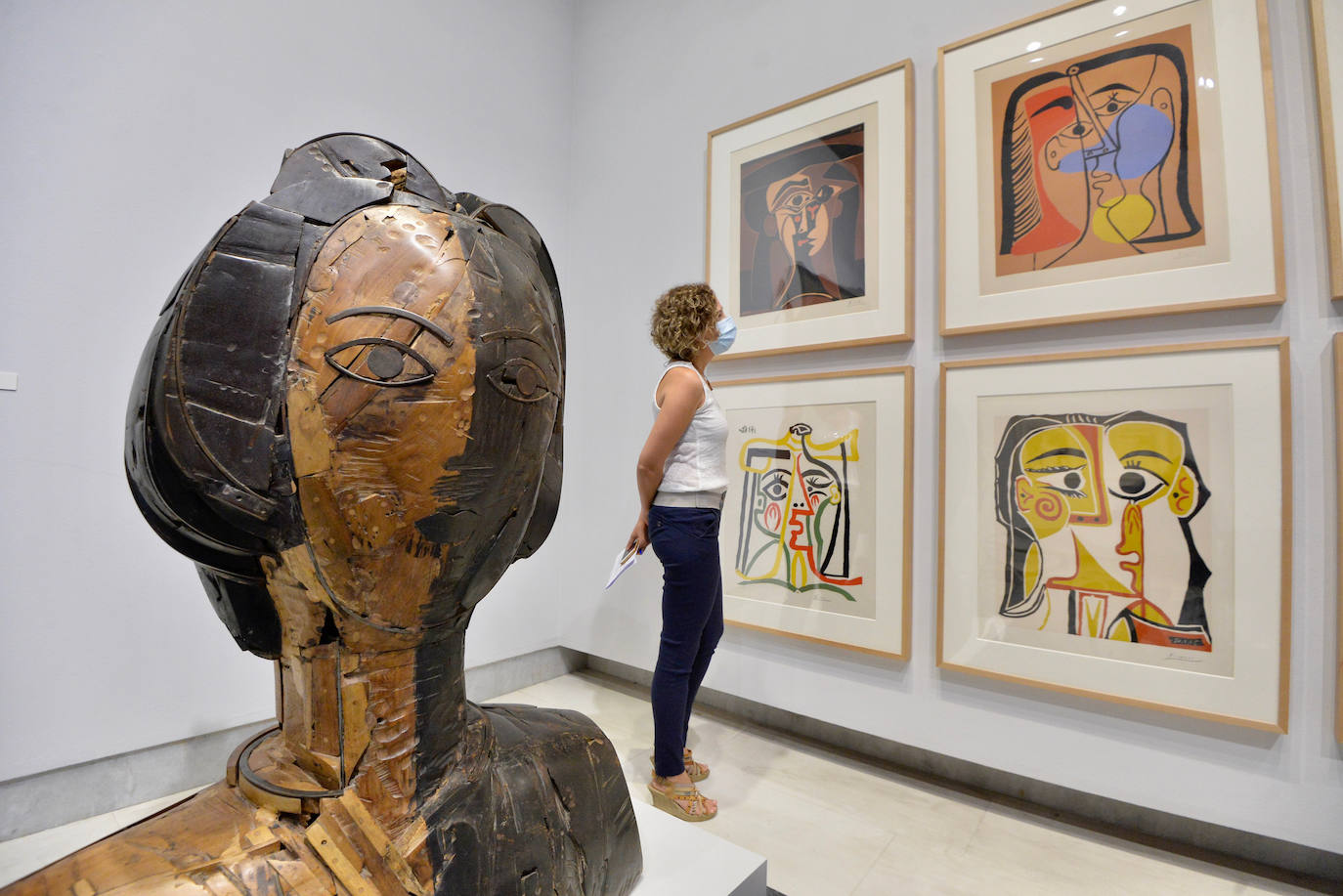 Fotos: Las Claras reabre con medio centenar de esculturas y pinturas de Picasso y Valdés