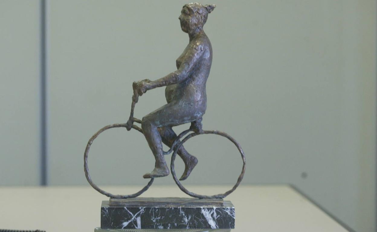 Estatuilla de Los Mejores de LA VERDAD.