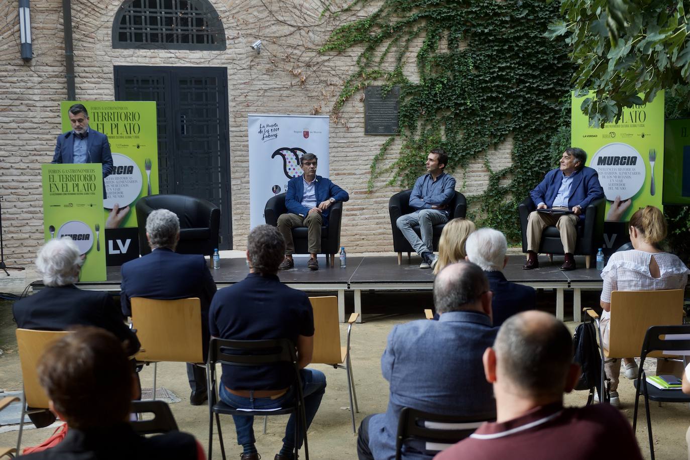 Fotos: Tercer encuentro del ciclo &#039;El territorio en el plato. Influencias históricas en los hábitos alimentarios de los murcianos: un viaje alrededor del mundo&#039;