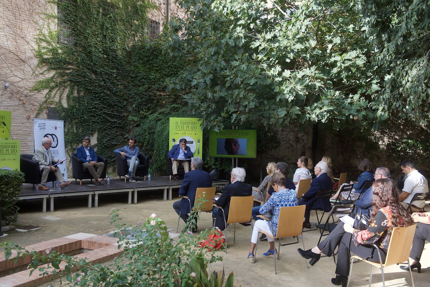 Fotos: Tercer encuentro del ciclo &#039;El territorio en el plato. Influencias históricas en los hábitos alimentarios de los murcianos: un viaje alrededor del mundo&#039;