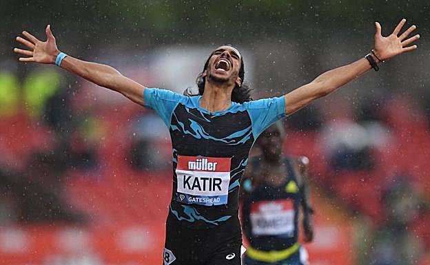 El atleta muleño, pleno de felicidad el 23 de mayo de 2021, tras ganar la final de la Diamond League en el Gateshead International Stadium, en el nordeste de Inglaterra.