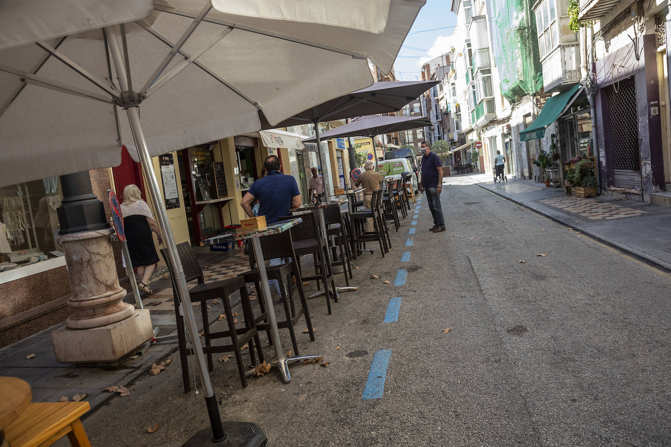 Fotos: Los bares de Cartagena pagarán por ocupar con sus terrazas aparcamientos de la ORA