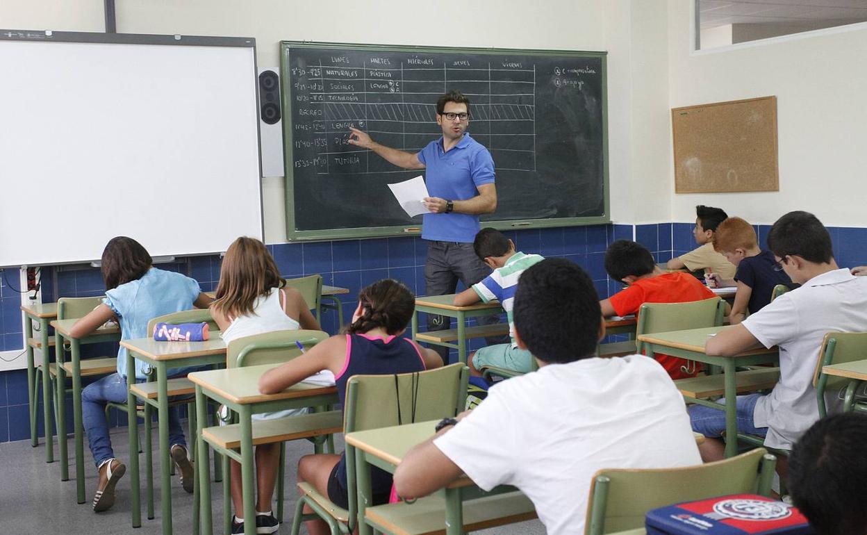 Imagen de archivo de una clase del instituto Menárguez. 
