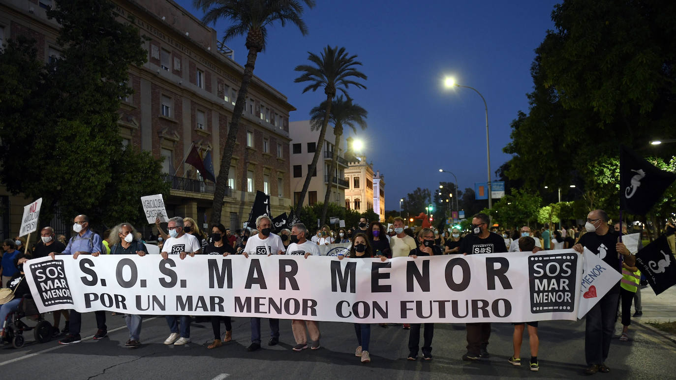 Fotos: Las imágenes de la manifestación en defensa del Mar Menor en Murcia