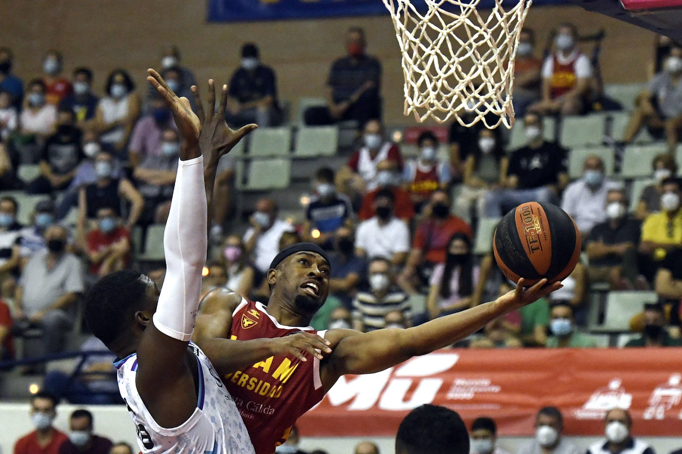Fotos: La victoria del UCAM Murcia contra el Bilbao Basket, en imágenes