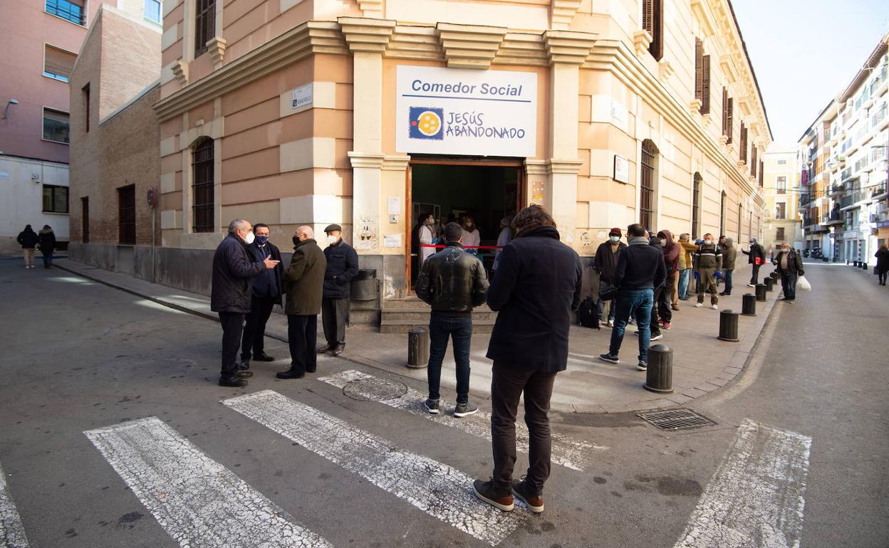 Colas en Jesús Abandonado, en Murcia, en una foto de archivo.